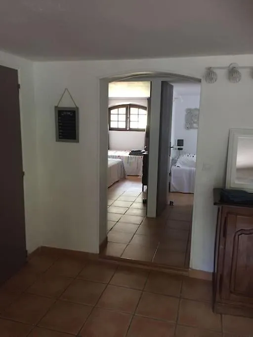 Bandol T3 Rdj Plage 5 Mn A Pied-Port 10 Mn-Parking 0*,  France